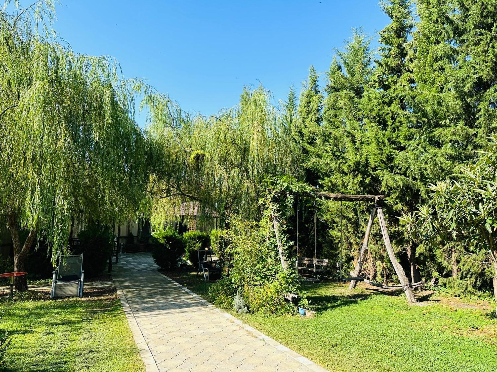 Green House Kvareli Bagian luar foto
